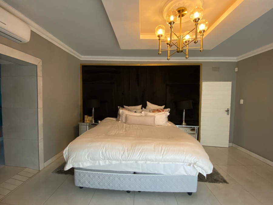 6 Bedroom Property for Sale in Protea Park North West